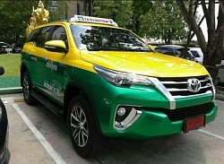 รถใหญ่ 7 ที่นั่ง